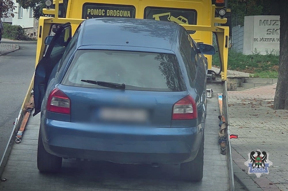 Uciekał przed policją ulicami Wałbrzycha. Miał 2,38 promila, teraz grozi mu 5 lat i utrata auta Zdjęcie główne wpisu