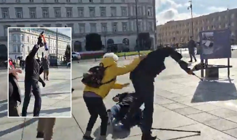 Antoni Macierewicz z pistoletem na farbę w Warszawie. Awantura na miesięcznicy smoleńskiej i starcie z protestującymi [NAGRANIE] Zdjęcie główne wpisu
