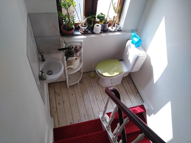 Właściciel apartamentu nie wstawił takiego zdjęcia gdy zachwalał swój dom na wynajem