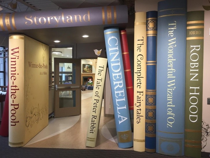 Wejście do dziecięcej sekcji w bibliotece