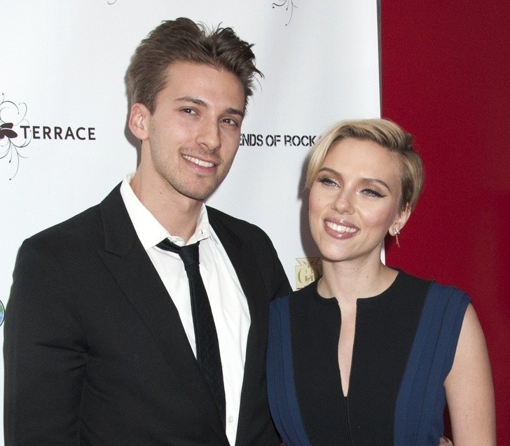 Scarlett i Hunter Johansson