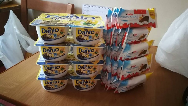 Kolejna poprosiła o 4 Danio i 5 mlecznych kanapek. Oto co otrzymała: