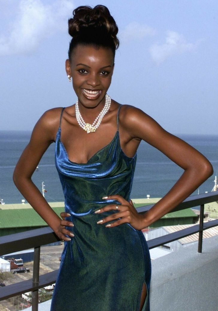 Mpule Kwelagobe, Botswana, 1999