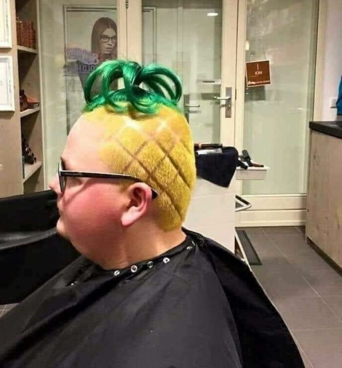 Ktoś chętny na ananasa