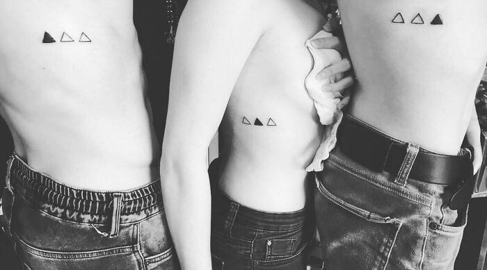 "Mój brat, moja siostra i ja (trojaczki) postanowiliśmy zrobić sobie pierwszy tatuaż."