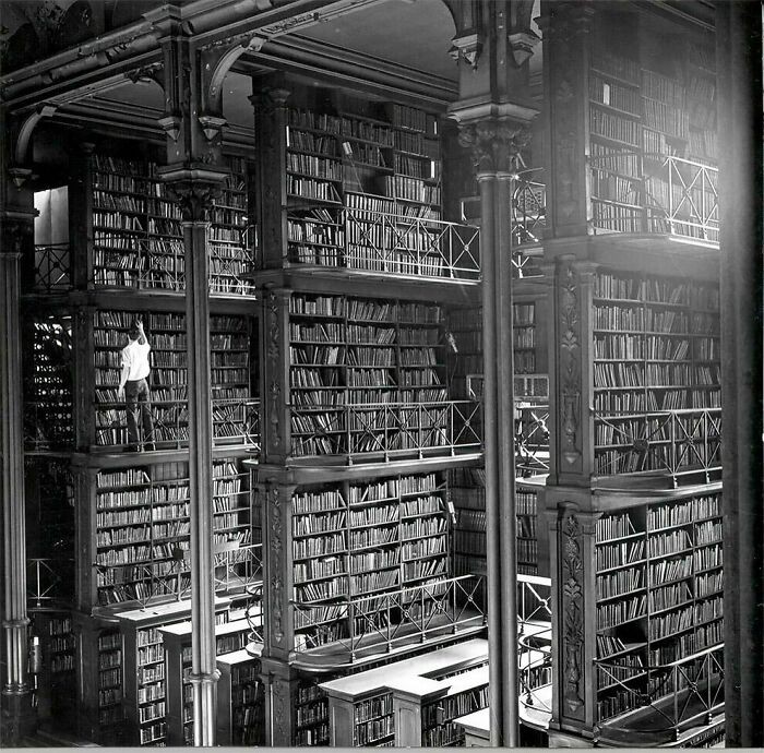"Stara biblioteka Cincinnati przed zdemolowaniem, 1874-1955"