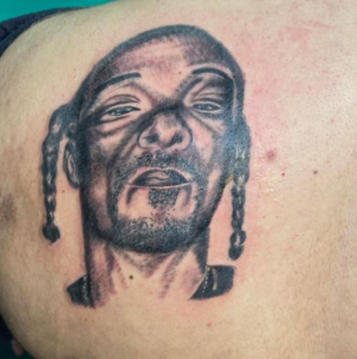 "Snoop Dogg w wykonaniu miejscowego artysty"