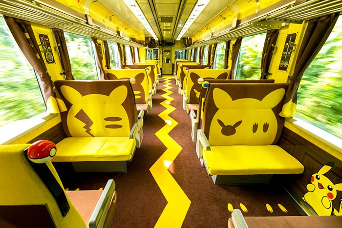 Japoński pociąg stylizowany na Pikachu