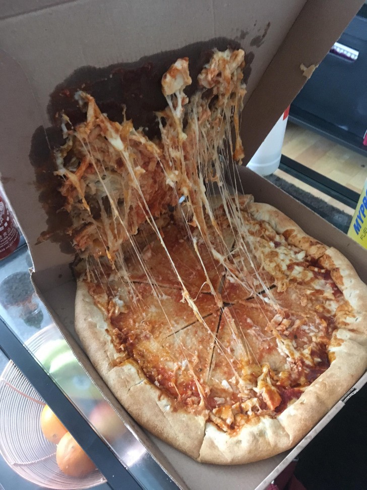 "Moja pizza dotarła w takim stanie."