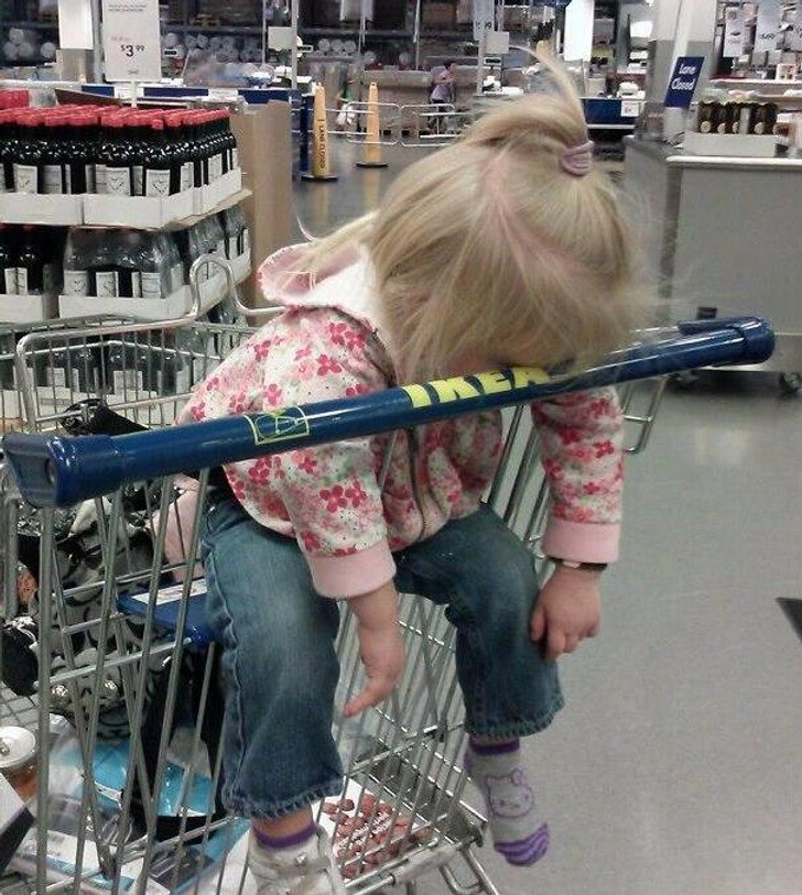 "IKEA jest dla małego dziecka niczym triatlon."