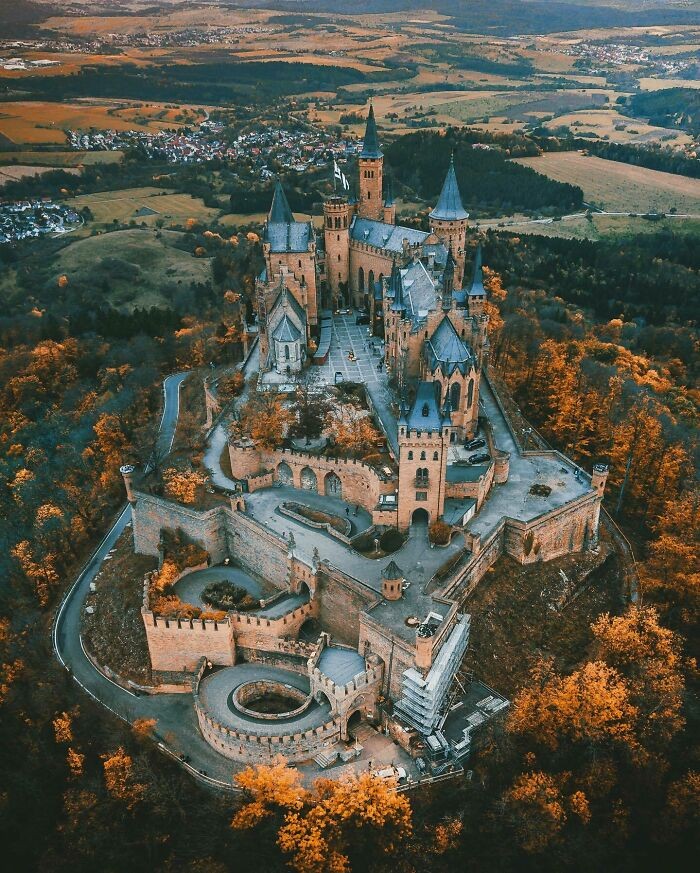 "Zamek Hohenzollern, Niemcy"