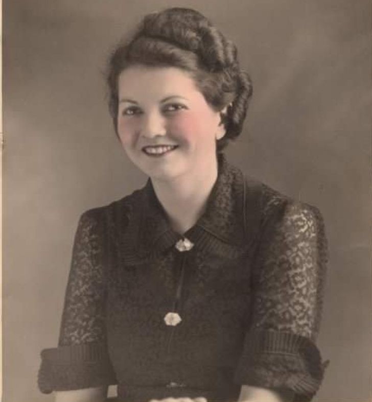 1. „Moja ukraińska babcia w 1927 roku. Miała tu 16 lat.”