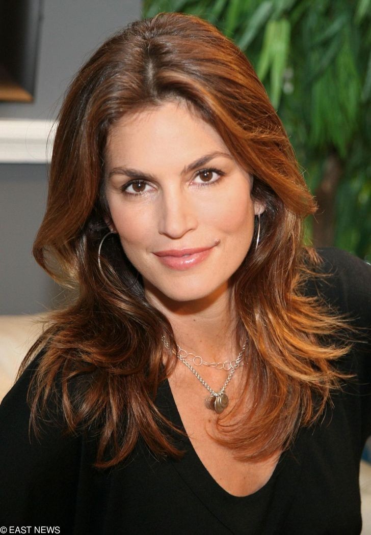 2. Cindy Crawford