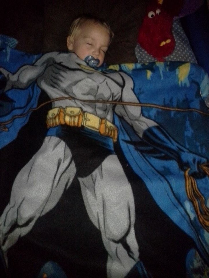13. "Przykryłam syna jego kocem Batmana."