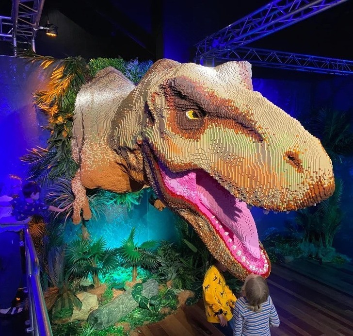 "Dinozaur z Lego w australijskim muzeum"