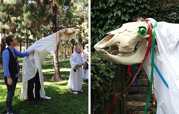 Tradycyjne walijskie kostiumy bożonarodzeniowe nadawałyby się na Halloween.