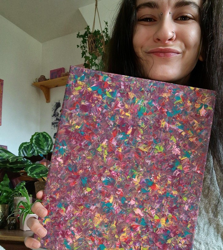 "Wyszłam z depresji na tyle, że znów zaczęłam tworzyć. Oto obraz namalowany palcami, który podarowałam mojej terapeutce."