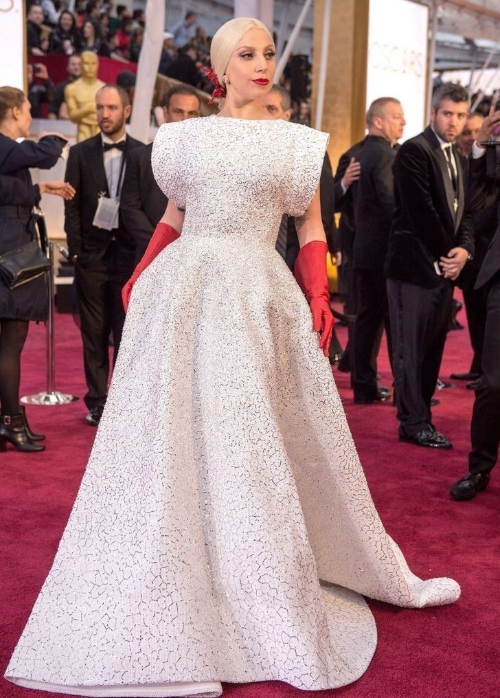 Lady Gaga, 2015, ceremonia wręczenia Oscarów