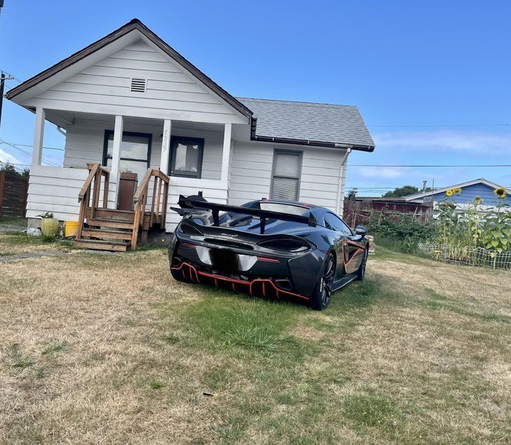 "Mam sąsiada, który parkuje swojego McLarena na podwórku."