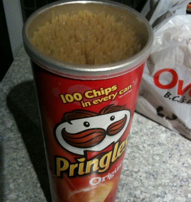 "Spaghetti pasuje idealnie do puszki po Pringles."