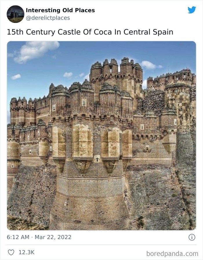 "XV-wieczny zamek Castillo de Coca w Hiszpanii"