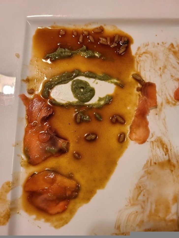 "Sztuka w wykonaniu mojego dziecka. Przybory to pasta wasabi, sos sojowy, kiszony imbir i ryż."