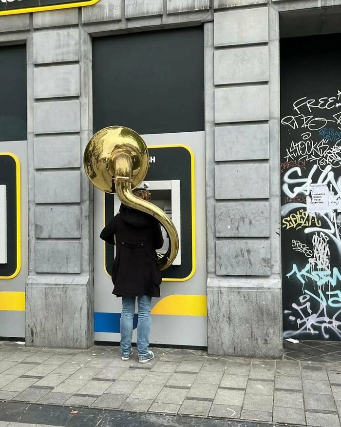 Gdy masz talent muzyczny, ale zero poczucia kontekstu miejsca.