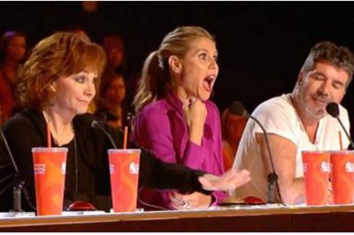 14 latka w złotym kostiumie udowadnia że jej ciało jest z gumy! Złoty bilet był tylko formalnością! 