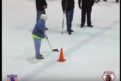 59 letnia kobieta wyszła na lodowisko i zrobiła coś czego nikt nie potrafił od 16 lat! Komentator odleciał!