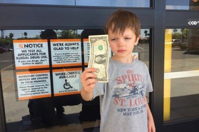 Cierpiący na ADHD chłopiec dostał ataku w sklepie! Reakcja pracownicy wywołała łzy jego matki! 