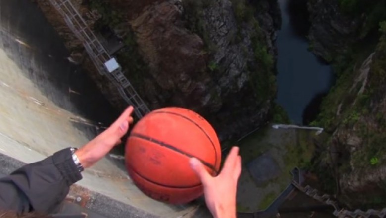 Co dzieje się z piłką do kosza rzuconą z wysokości 126 metrów ? Tego się nikt nie spodziewał! 