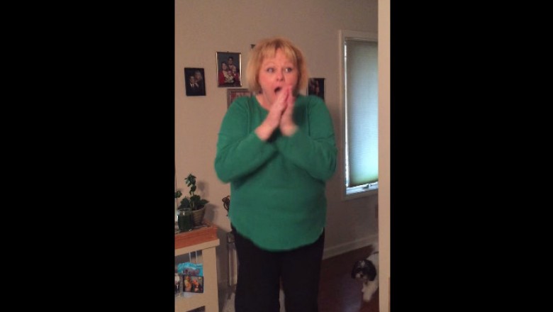Do końca nie wiedziała, że będzie babcią! Jej reakcja, gdy zobaczyła wnuczkę - bezcenna!