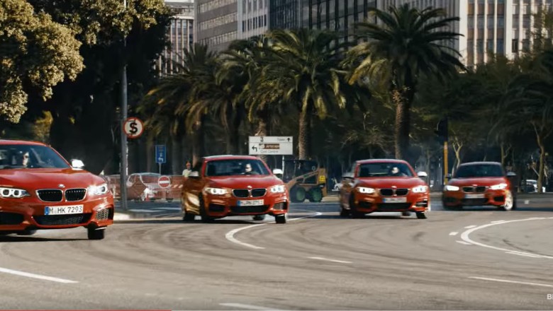 Driftmob z udziałem pięciu BMW M235i! Nic dziwnego, że zamknęli centrum miasta!