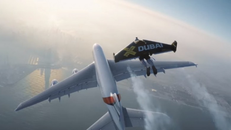 Dwóch mężczyzn z jetpakiem ścigających się z odrzutowcem! Tak się bawią w Dubaju!