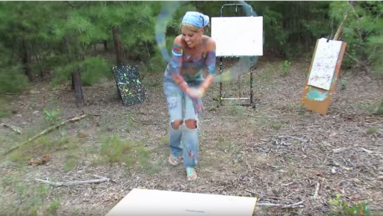 Dziewczyna wlała farbę do hula hop i zaczęła kręcić. Efekt jej zabawy powala!