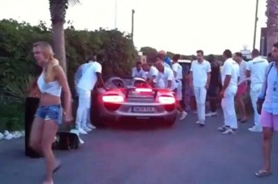 Facet chciał zaszpanować Porsche za milion dolarów. Chwile później wszyscy się śmiali. 