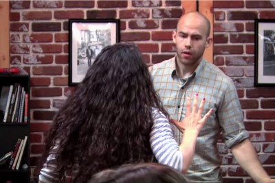 Facet wylał kawę na jej laptopa. Rzuciła nim o ścianę, a potem zaczęła się prawdziwa jazda!