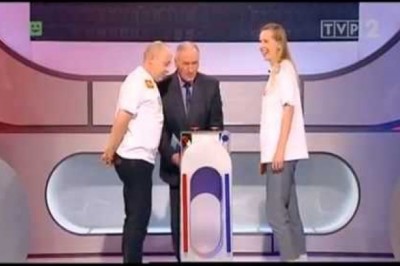 Karol Strasburger w formie! Publika w Familiadzie nie wiedziała kiedy przestać się śmiać po tym żarcie!