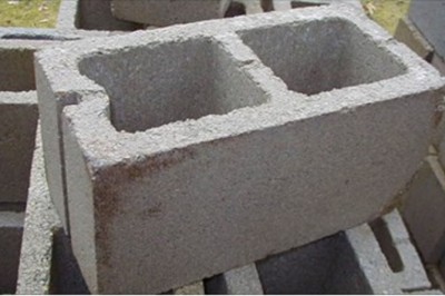 Mama kupiła pustaki i ułożyła z nich coś na co nigdy bym nie wpadła! Nie uwierzysz co stworzyła!