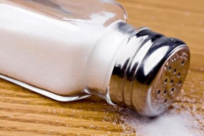 Masz problemy z mocnymi bólami migrenowymi? Zobacz jak zwalczyć go w minutę przy użyciu soli oraz...