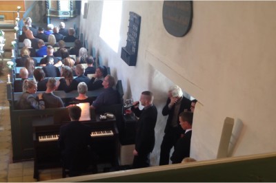 Młody chłopak umiera przedwcześnie! Na pogrzebie zrozpaczony brat doprowadza wszystkich do łez!