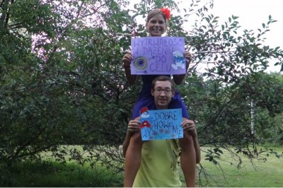 Najlepsze podziękowanie dla rodziców na weselu! Taki pomysł musi wzruszyć każdego rodzica! 