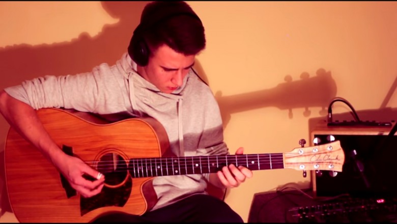Niesamowity talent młodego Polaka! Granie techno na gitarze akustycznej!