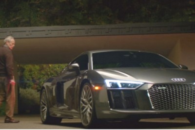 Nigdy nie jesteś za stary by  cieszyć się życiem! Niesamowita reklama nowego Audi R8!