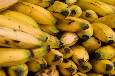 Odcinasz czarną końcówkę banana? Zobacz skąd wziął się ten nawyk i czy jest potrzebny! 