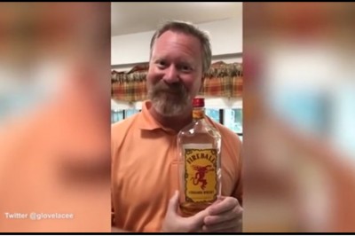 Ojciec znalazł butelkę alkoholu w szafce nastoletniej córki! Nie uwierzysz co miał jej do powiedzenia! 