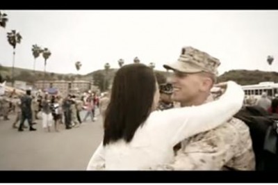 Po 9 miesiącach służby wraca do domu! Na miejscu zastał coś więcej niż się spodziewał i nie wytrzymał!