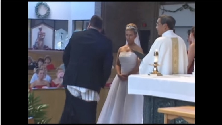 Po tej akcji świadka nowożeńcy nie mogli przestać się śmiać! Pokaz bielizny męskiej pod ołtarzem!