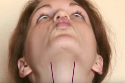 Poznaj 5 łatwych ćwiczeń dzięki którym pozbędziesz się podwójnego podbródka! Zrobisz je przy biurku! 