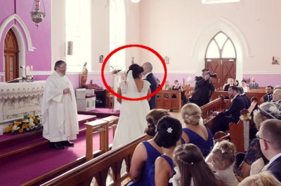 Przerwali ślub, bo słyszą krzyk z tylnych ławek! Panna młoda odwraca się i wybucha płaczem na ten widok!